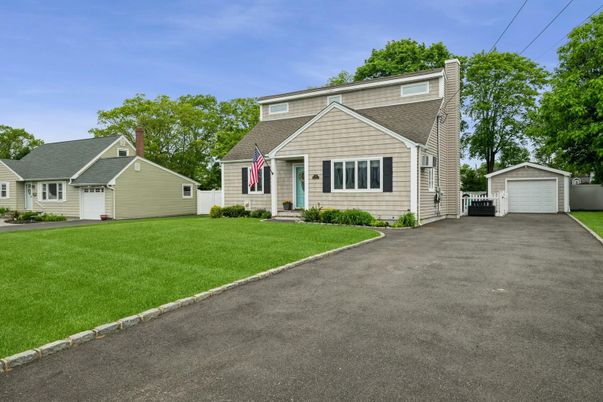 Backyard, Detached Garage, Exterior