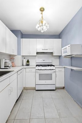 Chandelier, Interior, Kitchen