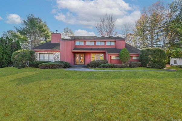 Attached, Backyard, Exterior, Facade, Split Level