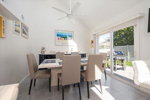 Dining room, Interior