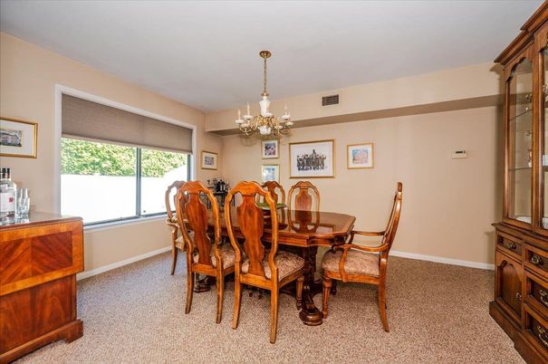 Chandelier, Dining room, Interior