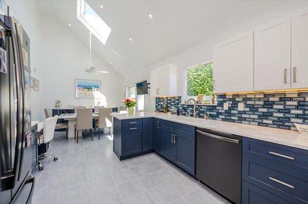 Dining room, Interior, Kitchen, Recessed Lighting