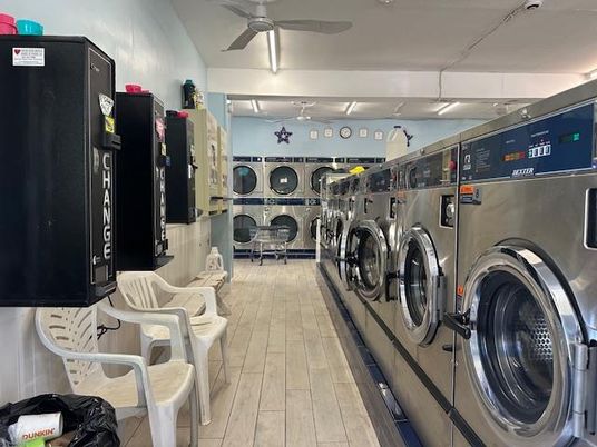 Interior, Washer, Wood Texture Flooring