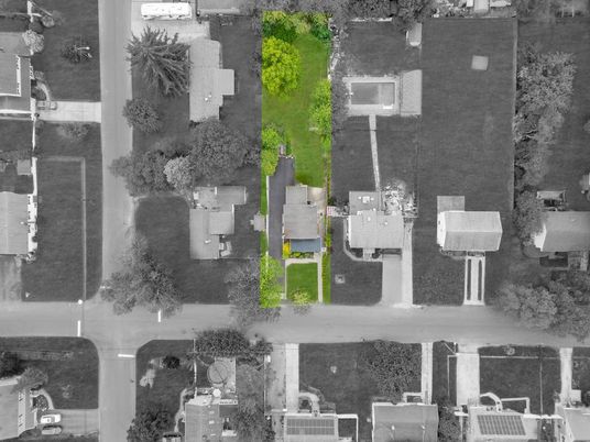 Exterior, Drone