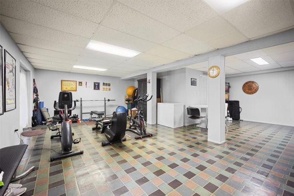 Fitness Equipment, Interior, Recessed Lighting