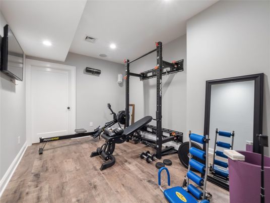 Fitness Equipment, Interior, Recessed Lighting, Wood Texture Flooring
