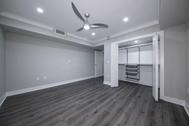 Empty room, Interior, Recessed Lighting, Wood Texture Flooring