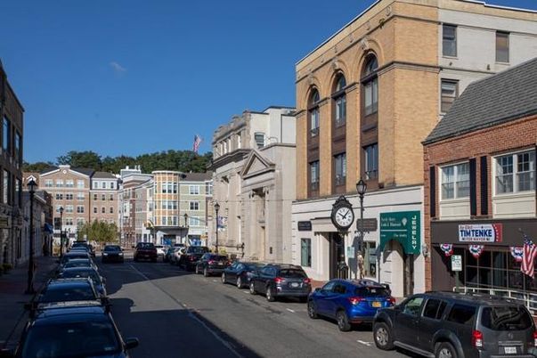 Exterior, Facade, Brick Facade, Rowhouse
