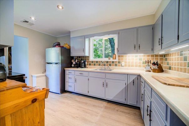 Interior, Kitchen, Recessed Lighting, Wood Texture Flooring