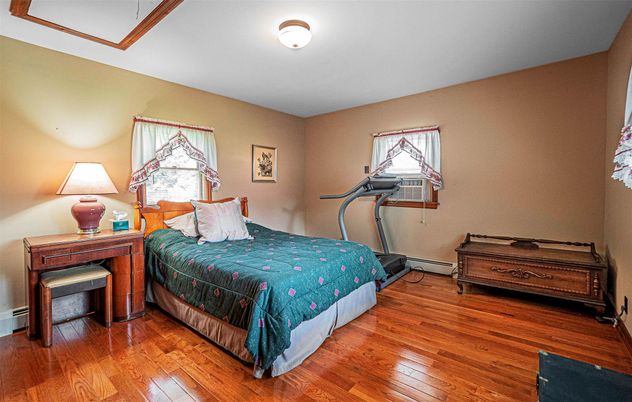 Bedroom, Fitness Equipment, Interior, Wood Texture Flooring