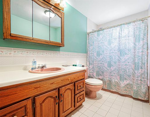 Bathroom, Interior, Tile Countertops