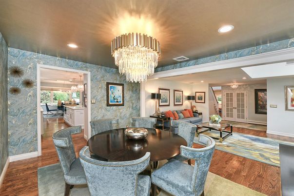 Chandelier, Dining room, Interior, Living room, Recessed Lighting, Wood Texture Flooring
