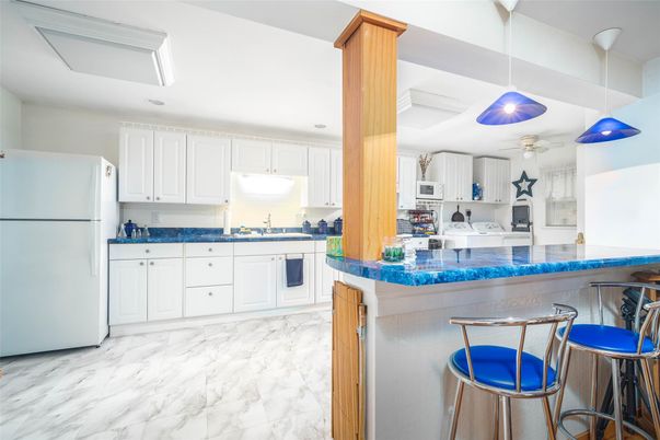 Interior, Kitchen, Marble, Pendant Lights, Recessed Lighting