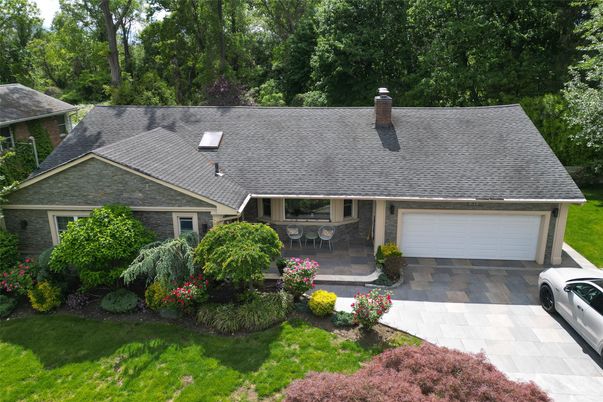 Attached, Exterior, Facade, Cape Cod