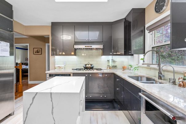 Interior, Kitchen, Stainless Steel Appliances, Wood Texture Flooring