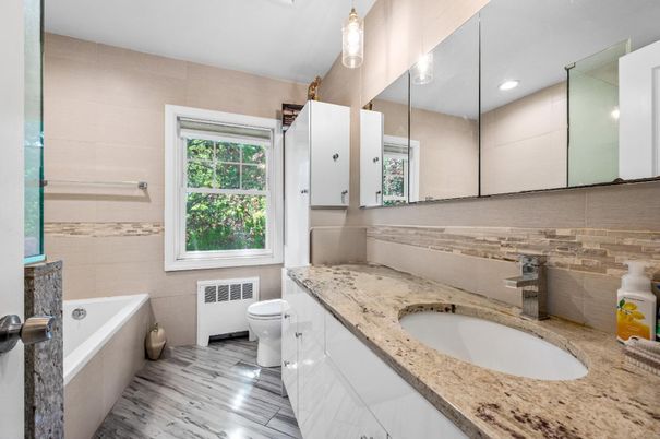 Bathroom, Interior, Pendant Lights, Recessed Lighting