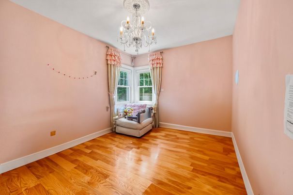 Chandelier, Empty room, Interior, Wood Texture Flooring