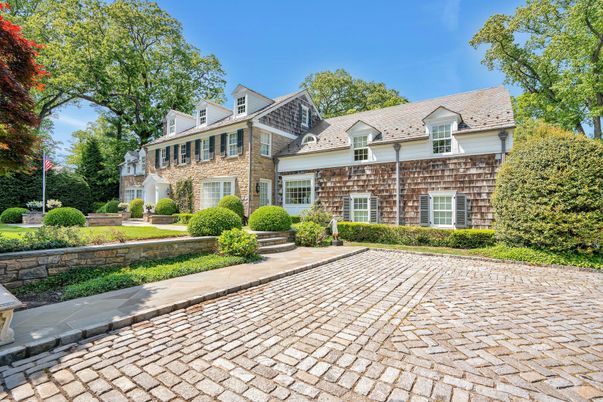 Exterior, Facade, Brick Facade, French Provincial