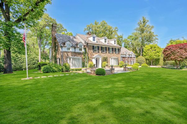 Backyard, Exterior, Facade, Brick Facade, Georgian