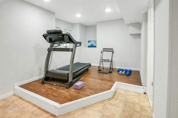 Fitness Equipment, Interior, Recessed Lighting