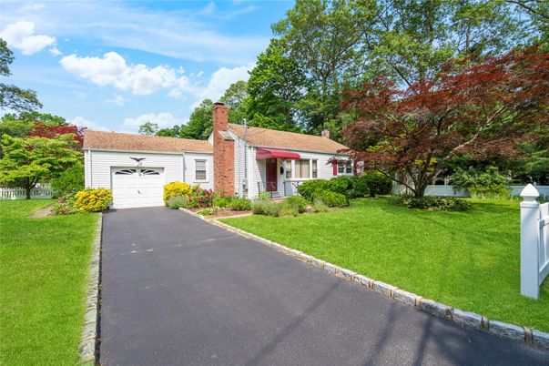 Attached, Backyard, Exterior, Facade, Brick Facade, Ranch