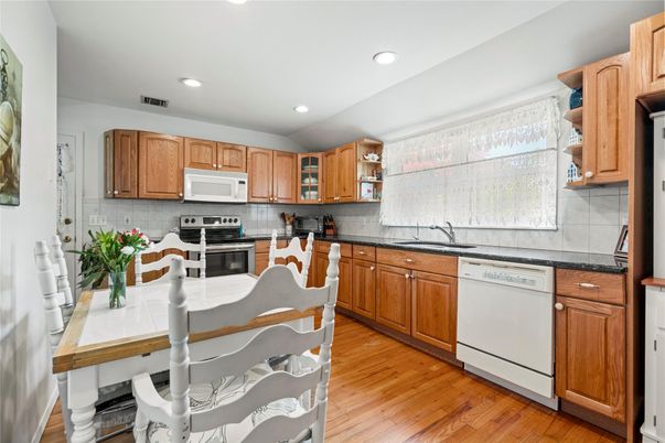 Dining room, Interior, Kitchen, Recessed Lighting, Wood Texture Flooring