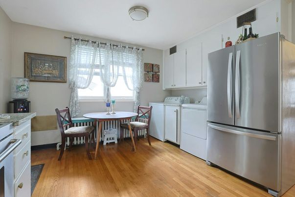 Dining room, Interior, Kitchen, Stainless Steel Appliances, Washer, Wood Texture Flooring