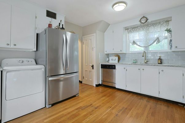 Interior, Kitchen, Stainless Steel Appliances, Washer, Wood Texture Flooring