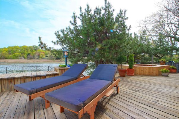 Exterior, Hot Tub, Water