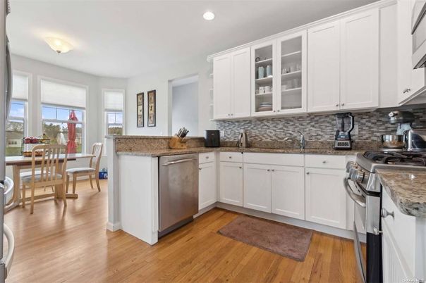 Dining room, Interior, Kitchen, Recessed Lighting, Wood Texture Flooring