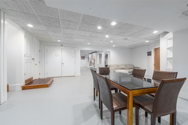 Dining room, Interior, Recessed Lighting