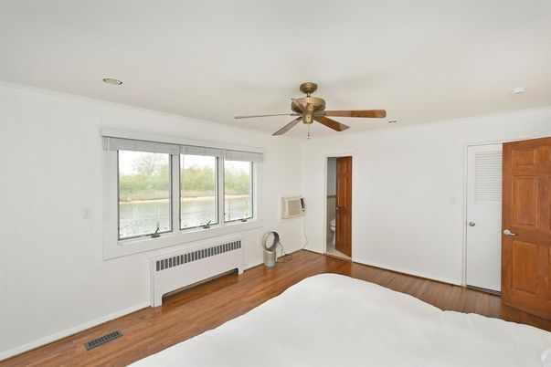 Bedroom, Interior, Recessed Lighting, Water, Wood Texture Flooring