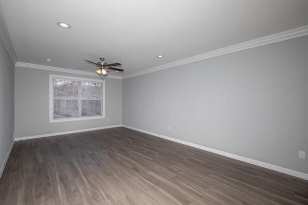 Empty room, Interior, Recessed Lighting, Wood Texture Flooring