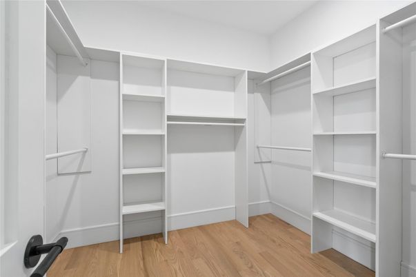 Interior, Walk-in Closets, Wood Texture Flooring