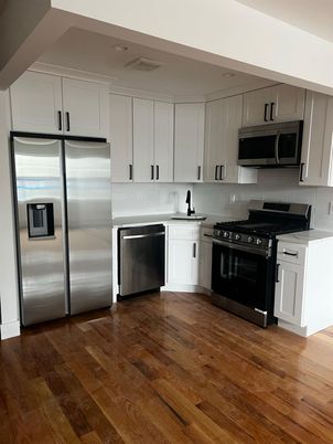 Interior, Kitchen, Stainless Steel Appliances, Wood Texture Flooring