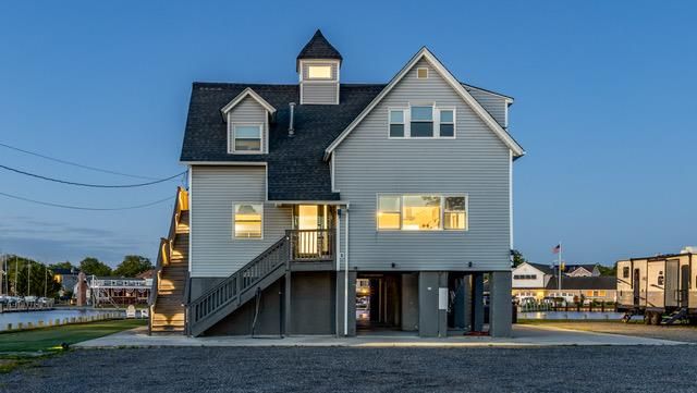 Exterior, Facade, Farmhouse