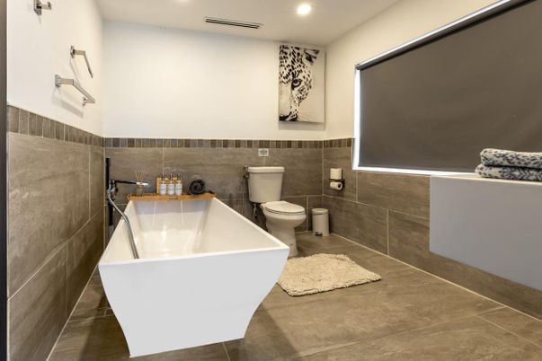 Bathroom, Free Standing Baths, Interior, Recessed Lighting