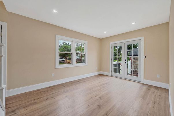 Empty room, Interior, Recessed Lighting, Wood Texture Flooring