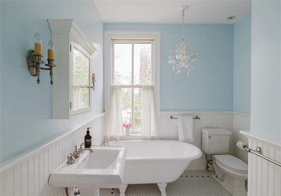Bathroom, Chandelier, Free Standing Baths, Interior