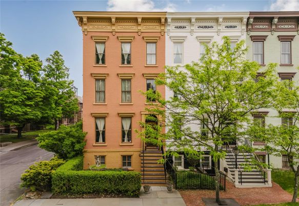 Exterior, Facade, Brownstone