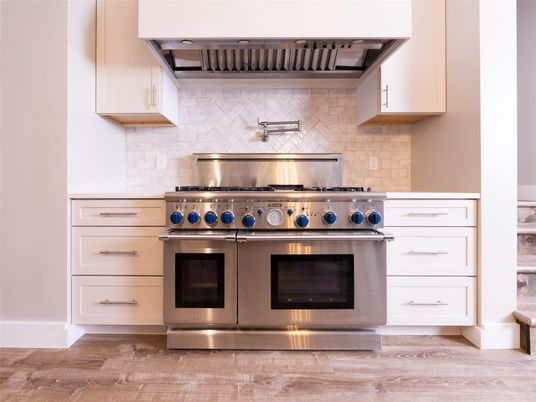 Interior, Kitchen, Stainless Steel Appliances, Wood Texture Flooring