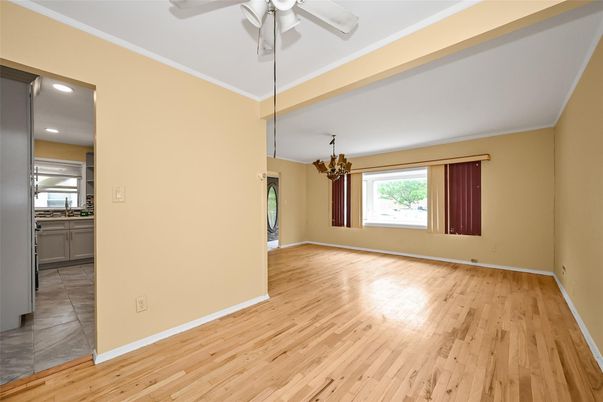 Chandelier, Empty room, Interior, Recessed Lighting, Wood Texture Flooring