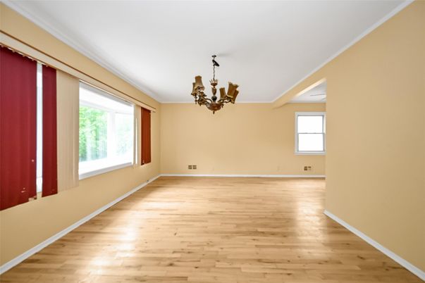 Chandelier, Empty room, Interior, Wood Texture Flooring