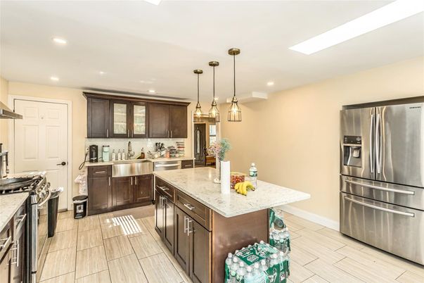 Interior, Kitchen, Pendant Lights, Recessed Lighting, Stainless Steel Appliances