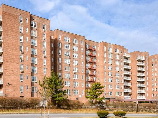 Exterior, Facade, Condo Building