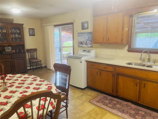 Dining room, Interior, Kitchen, Washer