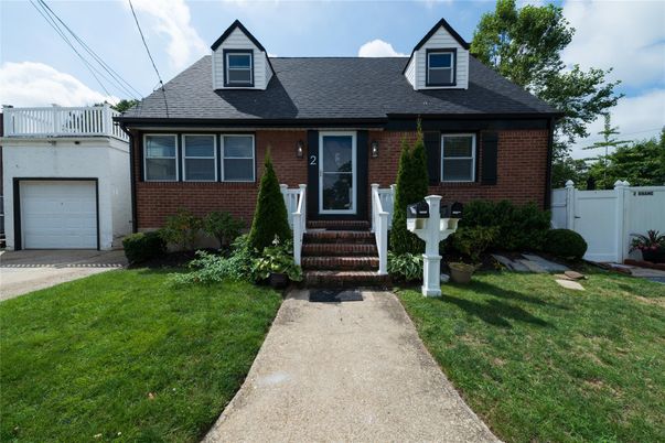 Attached, Exterior, Facade, Brick Facade, Cape Cod