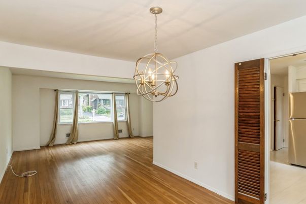 Chandelier, Empty room, Interior, Pendant Lights, Wood Texture Flooring