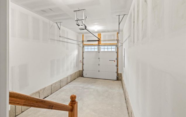 Garage, Interior