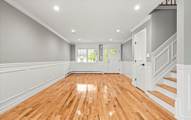 Interior, Recessed Lighting, Wood Texture Flooring